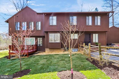 8021 Cypress Grove Ln, Cabin John, MD 20818 - photo 6