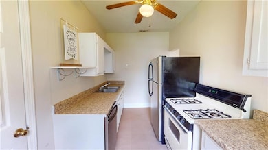 29 Houston St, Mobile, AL 36606 - photo 6