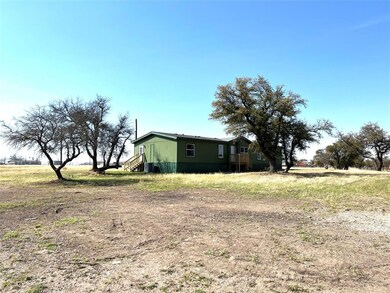 196 Cowboys Ln, Springtown, TX 76082 - photo 2