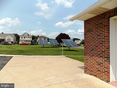 635 Coal St, Lehighton, PA 18235 - photo 5