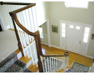 1 Cowdry Ln, Wakefield, MA 01880 - photo 2