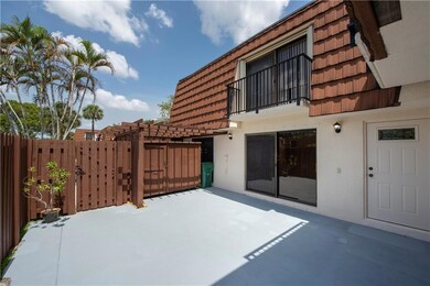 11857 SW 8th Ct, Davie, FL 33325 - photo 4