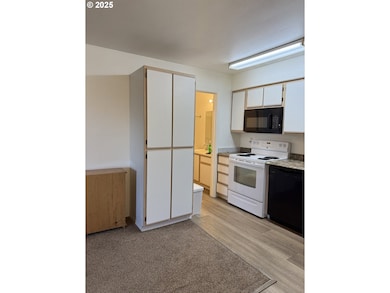 10345 NE Clackamas St unit 22, Portland, OR 97220 - photo 7