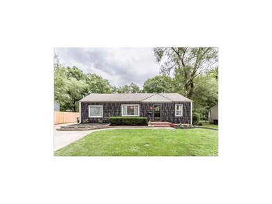 6823 Barton Dr, Shawnee, KS 66203 - photo 2