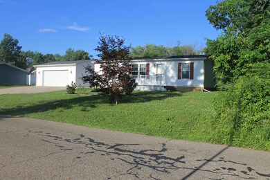 475 Newark Ave, Thornville, OH 43076 - photo 2