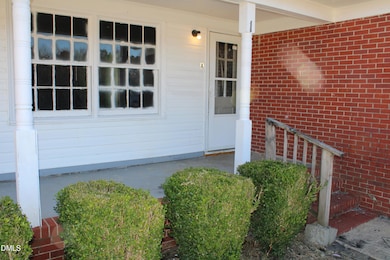 398 N Englewood Dr, Kenly, NC 27542 - photo 4