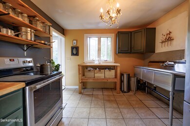 533 Main St, Great Barrington, MA 01230 - photo 4