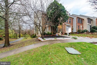 3918 Angelton Ct, Burtonsville, MD 20866 - photo 2