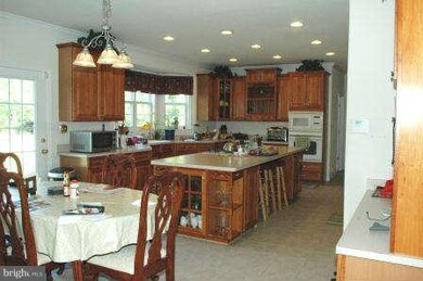 7470 Admiral Nelson Dr, Warrenton, VA 20186 - photo 7