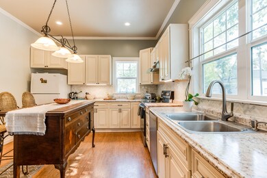 145 3rd Ave E (12)