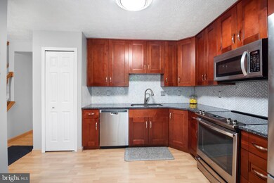 9454 Fens Hollow, Laurel, MD 20723 - photo 5