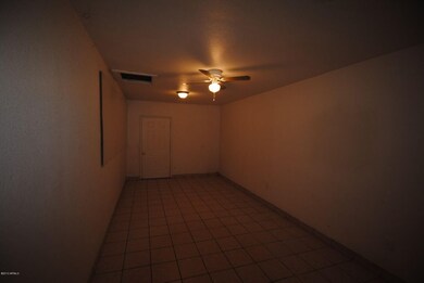 4138 N 47th Dr, Phoenix, AZ 85031 - photo 5