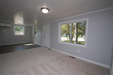 12 Embassy Ave, Hooksett, NH 03106 - photo 4