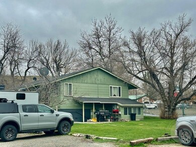 Lower  W end unit, & laundry area.