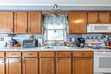 29 Mechanic St, Rockland, ME 04841 - photo 5