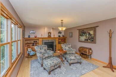 2961 S Park Ridge Rd, Marion, IA 52302 - photo 6