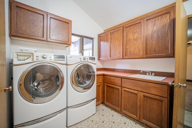 57364 Lost Ln, Sunriver, OR 97707 - photo 5