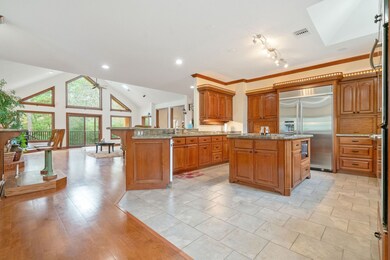 12 W Lake Forest Ct, Conroe, TX 77384 - photo 5