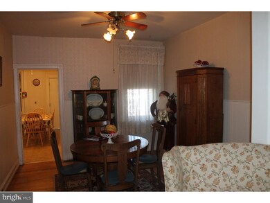 117 E 3rd St, Lansdale, PA 19446 - photo 4