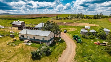 981 Cora Creek Rd, Raynesford, MT 59469 - photo 6