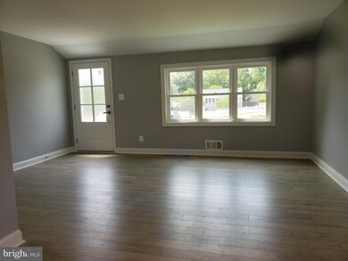 4413 Bayne St, Rockville, MD 20853 - photo 2