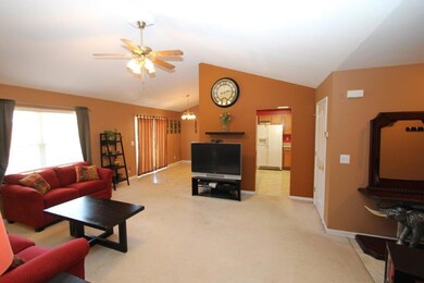 LIVING ROOM (TALL CEILINGS)