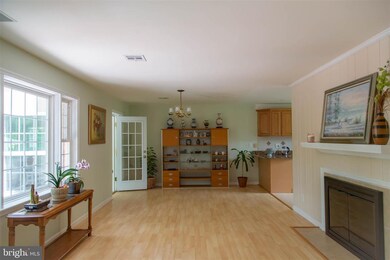 9804 Ashby Rd, Fairfax, VA 22031 - photo 4