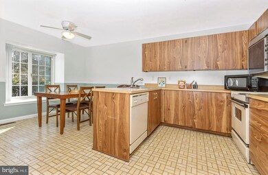 9707 Softwater Way, Columbia, MD 21046 - photo 5