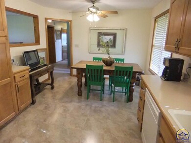 7406 SW Docking Rd, Auburn, KS 66402 - photo 3