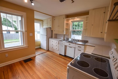 40 Wood Ave, Concord, NH 03301 - photo 7