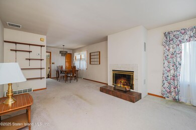 204 Buel Ave, Staten Island, NY 10305 - photo 3