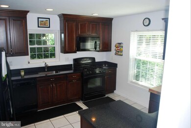 14 Valley Crossing Cir, Cockeysville, MD 21030 - photo 4