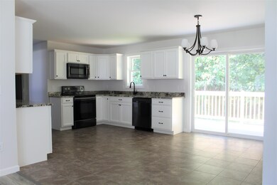 Kitchen & Dining
