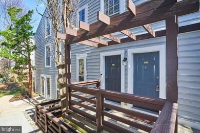 10014 Oakton Terrace Rd, Oakton, VA 22124 - photo 5