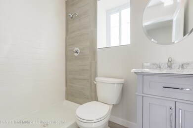 882 Delafield Ave, Staten Island, NY 10310 - photo 5