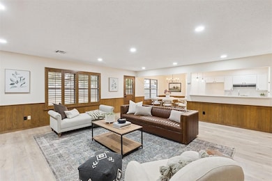 3804 Jim Robison Dr, Edmond, OK 73013 - photo 5