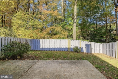 8015 Steeple Chase Ct, Springfield, VA 22153 - photo 3