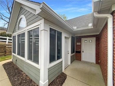 2252 Carefree Cir unit 3, Marietta, GA 30062 - photo 3