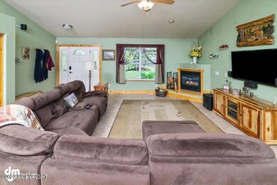 04-Living Room_ETL6473