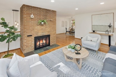 11811 33rd Ave NE, Seattle, WA 98125 - photo 5