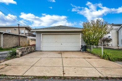 1301 Dartmouth St, Scranton, PA 18504 - photo 4