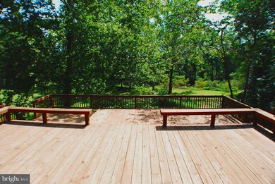 949 Puffenburger Ln, Hedgesville, WV 25427 - photo 2