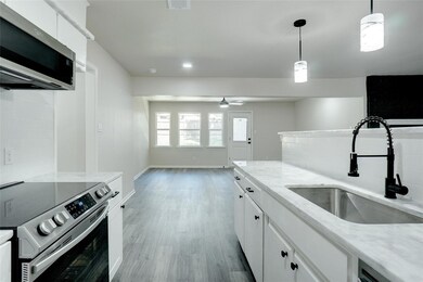 1805 Chattanooga Dr, Bedford, TX 76022 - photo 4