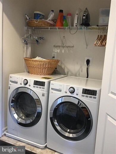 42639 Lancaster Ridge Terrace, Chantilly, VA 20152 - photo 4