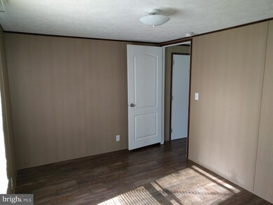 136 Flint Run Ln, Bentonville, VA 22610 - photo 5