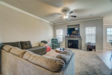 1951 Glenbrook Dr, Shawnee, OK 74804 - photo 3