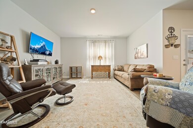 mls-325 Oliver Way, Baxter__6303