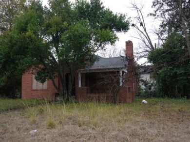 608 Lynmore Ave, Macon, GA 31206 - photo 2