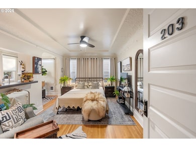 2076 NW Johnson St unit 203, Portland, OR 97209 - photo 6