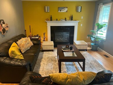 76 Stagecoach Rd, Holliston, MA 01746 - photo 3